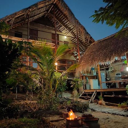 Casa Surf Lodge - Praia do Tofo Eksteriør bilde
